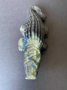 <transcy>Alligator labradorite</transcy>