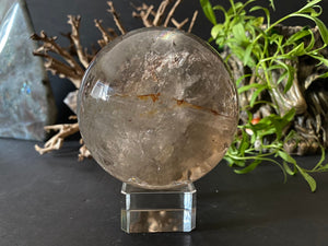 <transcy>Sphère de quartz de jardin fumé</transcy>